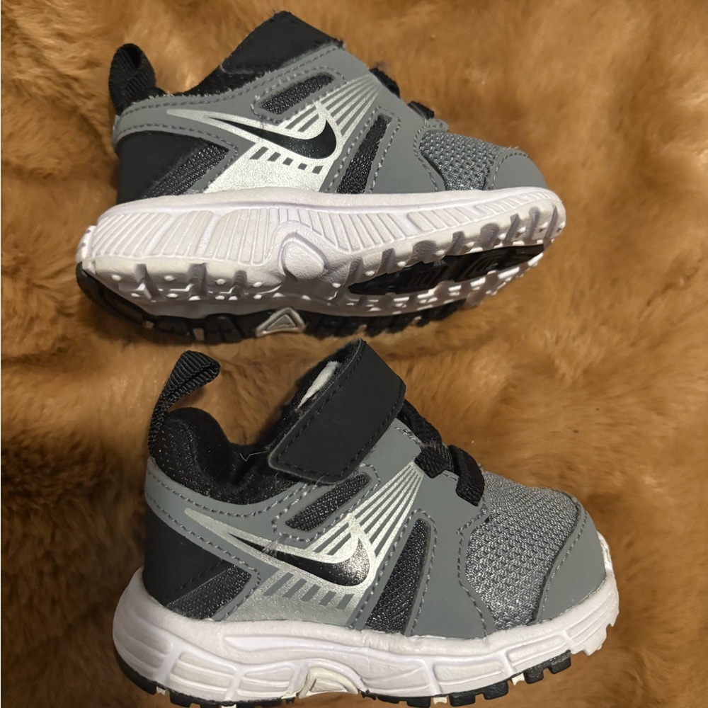 Nike Baby Black Gray Sneakers